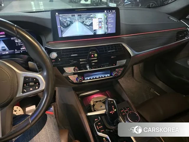 BMW 5 Series (G30) id 3557030 из Кореи 11