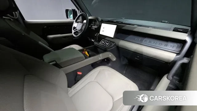 Land Rover Defender (L663) id 3080596 из Кореи 17