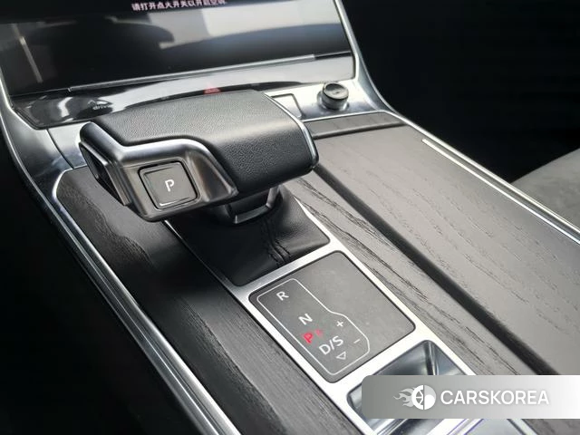 Audi A6L id 4348308 из Китая 21