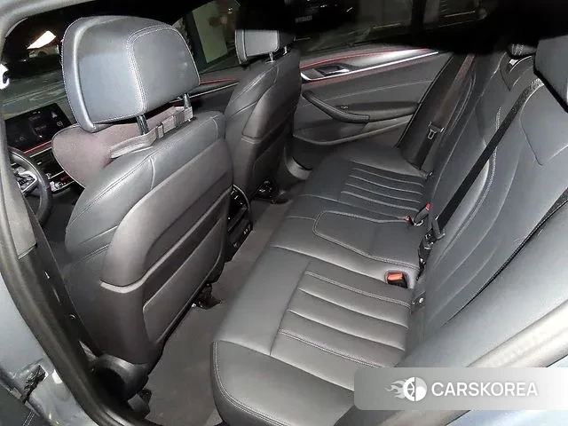 BMW 5 Series (G30) id 3620287 из Кореи 17