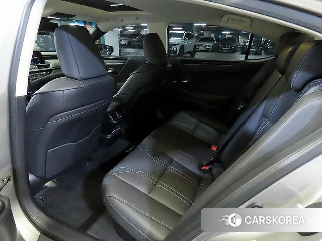 Lexus ES300h 7th generation id 3936691 из Кореи 17