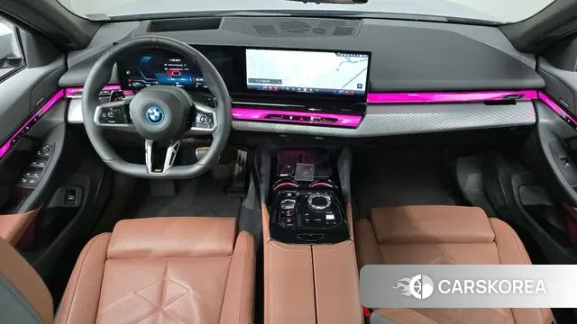 BMW 5 Series (G60) id 3715845 из Кореи 17