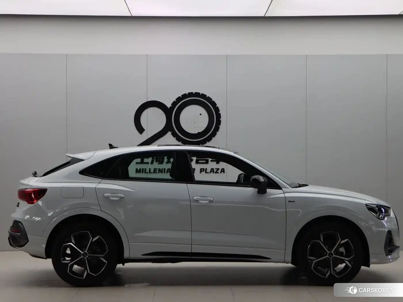 Audi Q3 Sportback id 4601083 из Китая 23