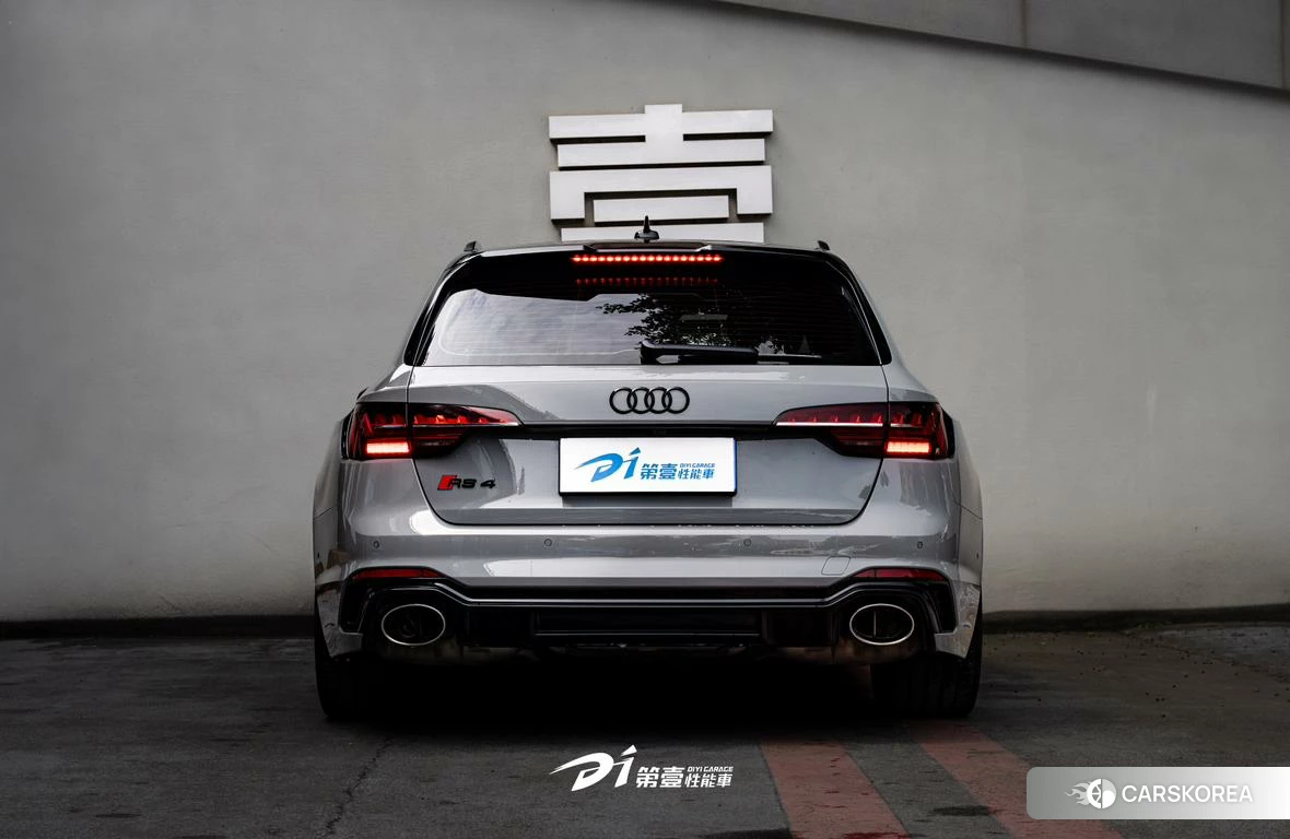 Audi RS 4 id 4455731 из Китая 8