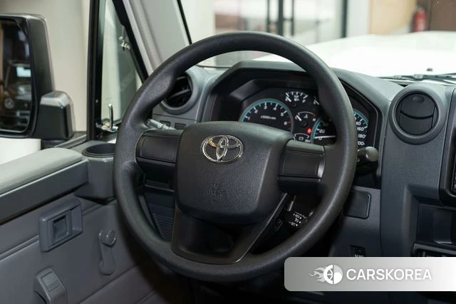 Toyota Land Cruiser 70 Series id 4263226 из Китая 14