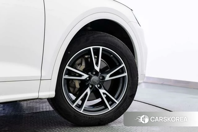 Audi Q5L id 4359037 из Китая 22