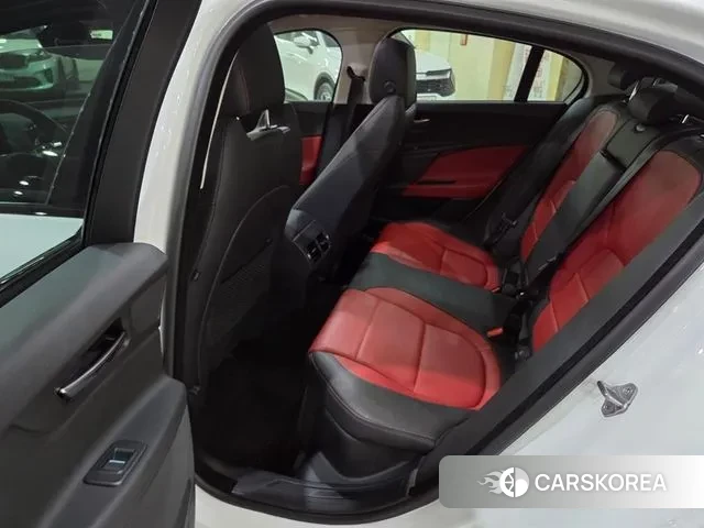 Jaguar XE id 3259114 из Кореи 17