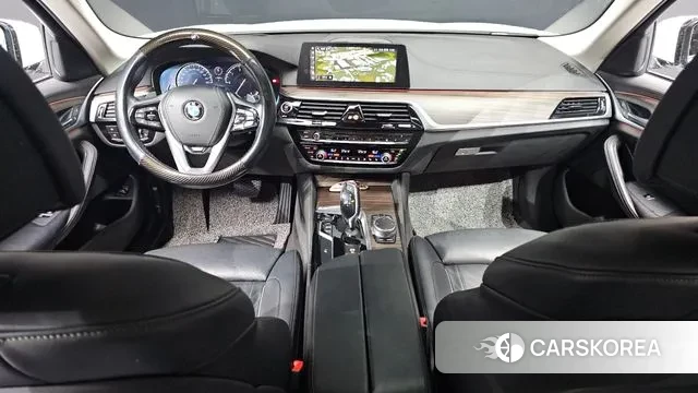 BMW 5 Series (G30) id 3029295 из Кореи 17