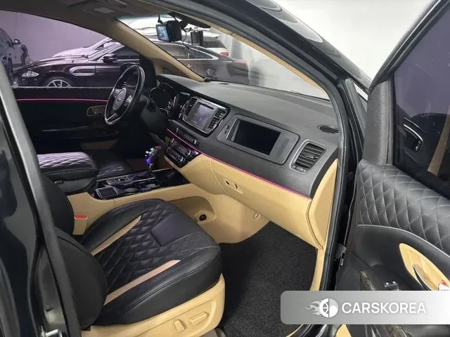 Kia The New Carnival id 3000254 из Кореи 17