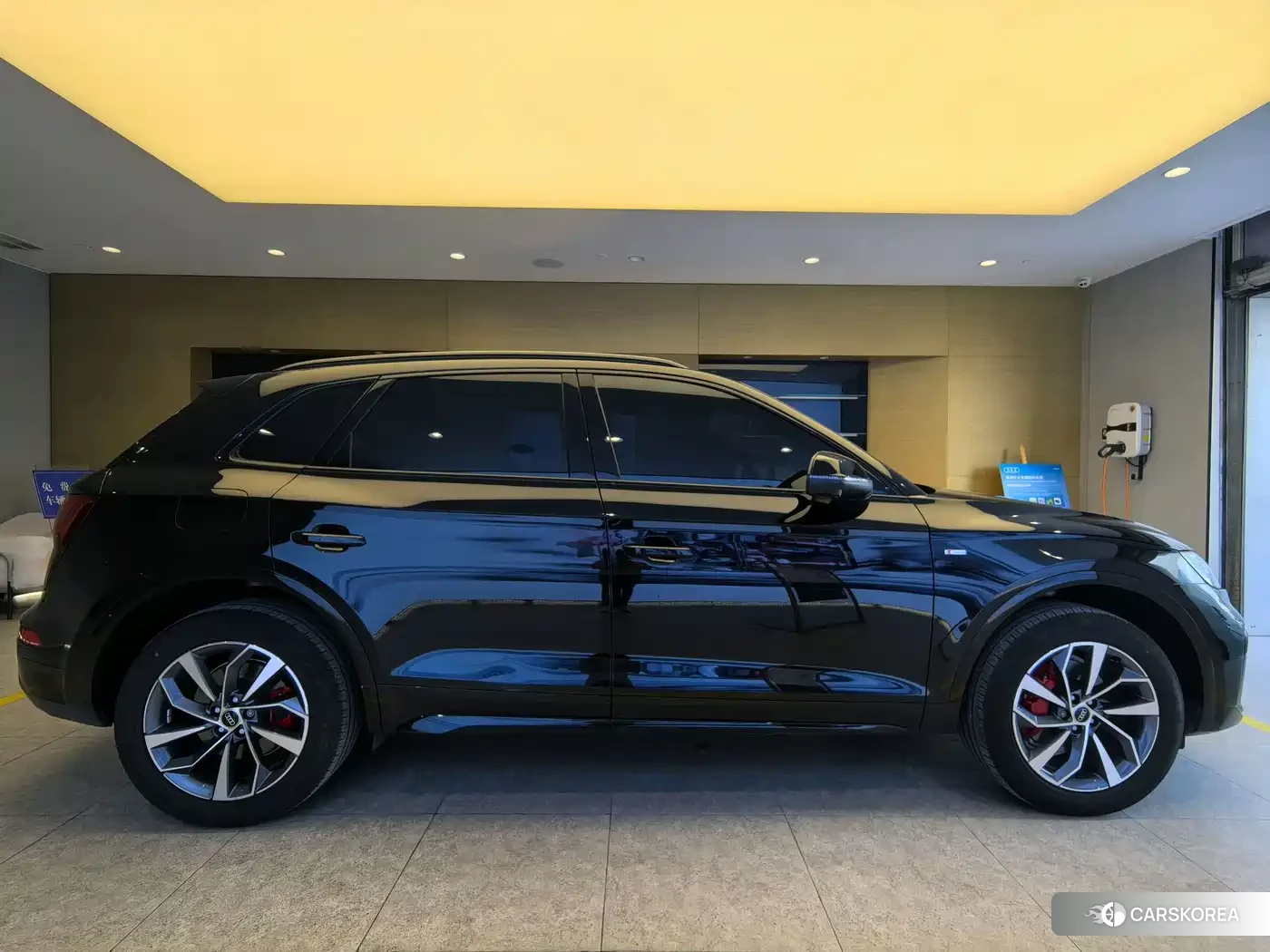 Audi Q5L id 4679502 из Китая 13