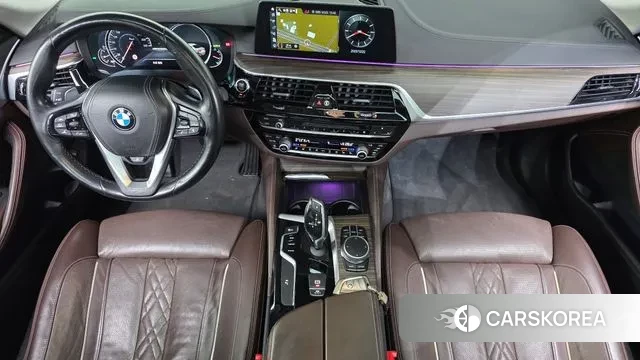 BMW 5 Series (G30) id 3505512 из Кореи 17