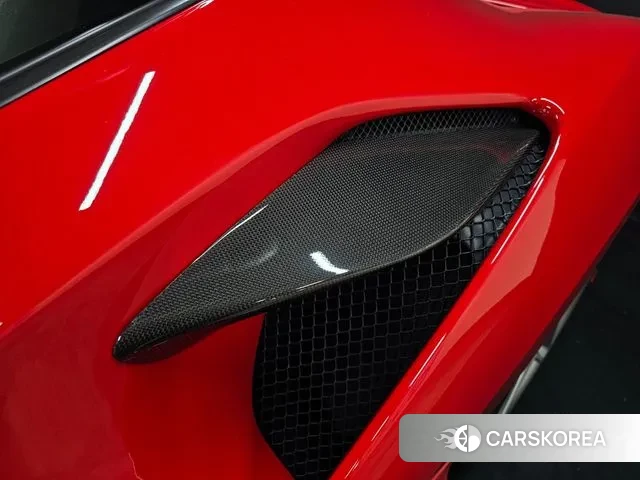 Ferrari F8 Tributo id 2930928 из Кореи 17