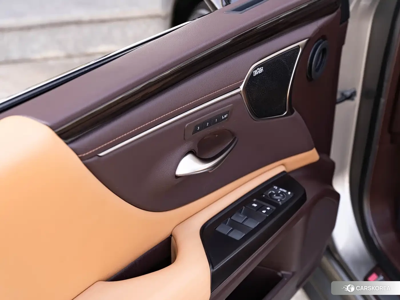 Lexus ES id 4554037 из Китая 22
