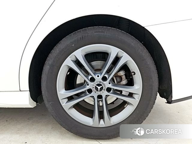 Mercedes-Benz Class A id 4207450 из Китая 17