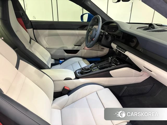 Porsche 911(992) id 4617338 из Кореи 17
