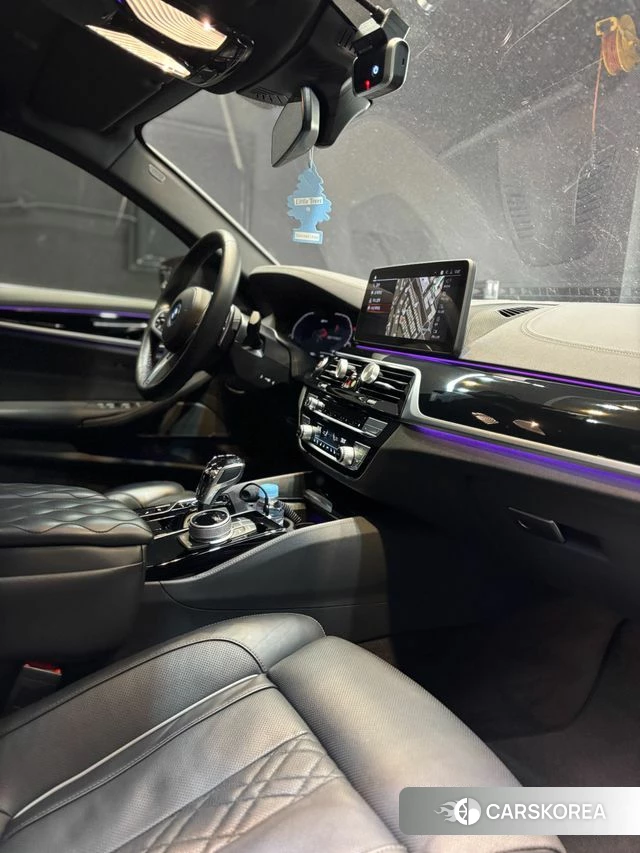 BMW 5 Series (G30) id 3851865 из Кореи 15