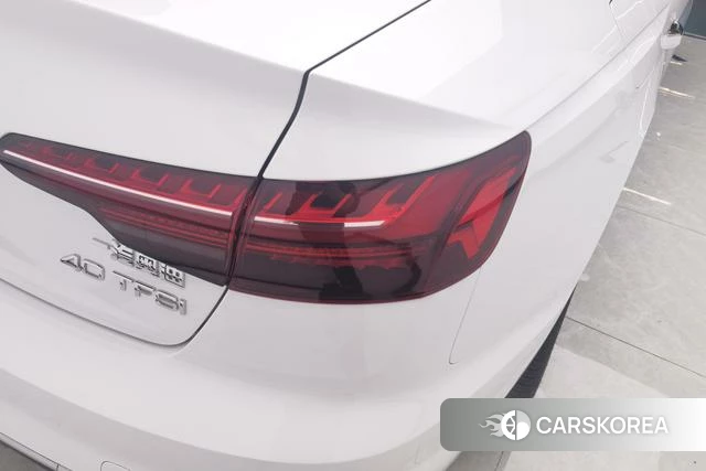 Audi A4L id 3810299 из Китая 14