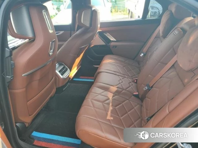 BMW 7 Series (G70) id 4330096 из Кореи 17