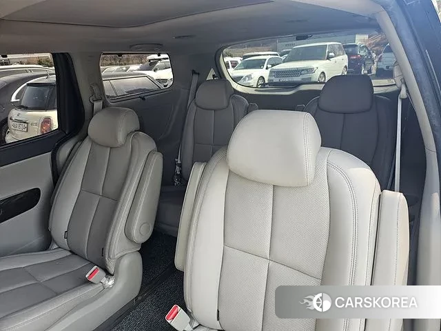 Kia All New Carnival id 3709550 из Кореи 17