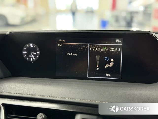 Lexus UX EV id 4297725 из Китая 17