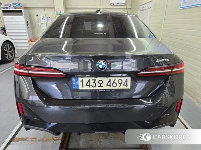 BMW 5 Series (G60) id 2988834 из Кореи 7