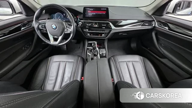 BMW 5 Series (G30) id 3439608 из Кореи 17