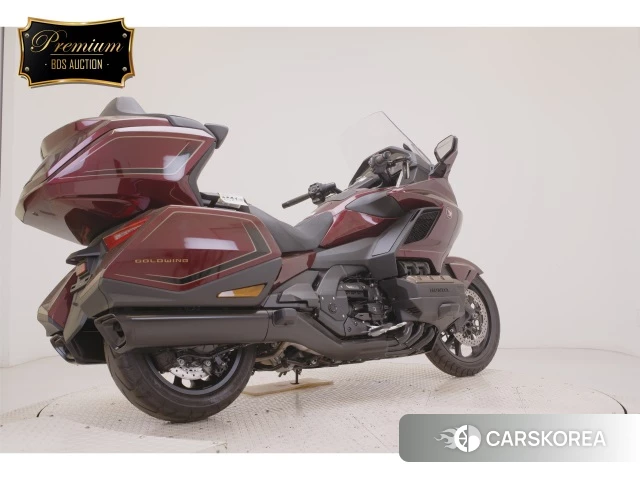 Проданный Honda GL1800 TOUR DCT 2025 из Японии, фото 4