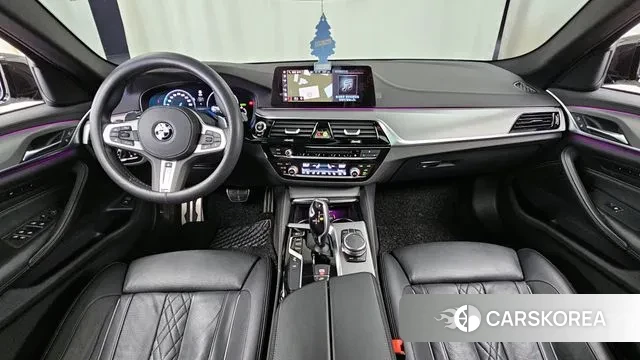 BMW 5 Series (G30) id 3060604 из Кореи 17