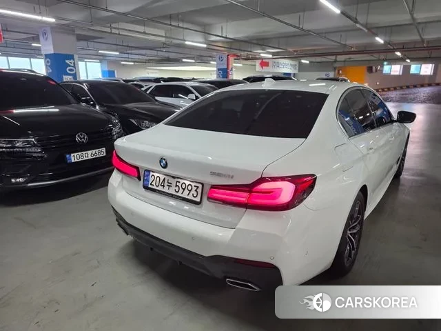 BMW 5 Series (G30) id 3487554 из Кореи 17