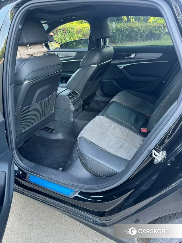 Audi A6L id 4278273 из Китая 7