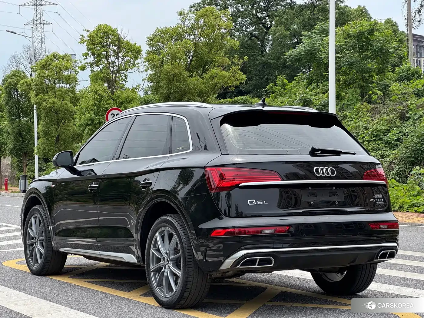 Audi Q5L id 4576371 из Китая 13