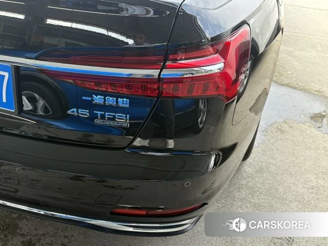 Audi A6L id 4299967 из Китая 13