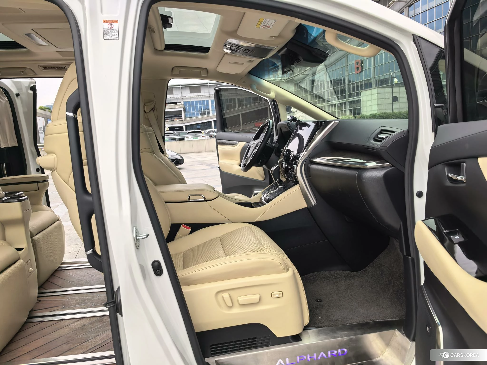 Toyota Alphard id 4453738 из Китая 15