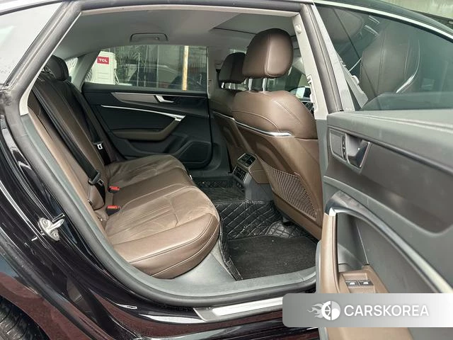 Audi A7L id 4272319 из Китая 10