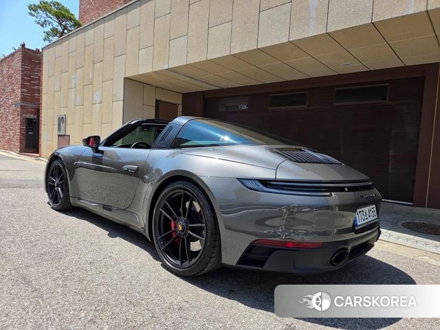 Porsche 911(992) id 4360183 из Кореи 17