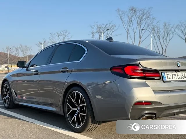 BMW 5 Series (G30) id 3746017 из Кореи 17