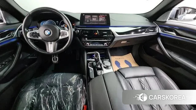 BMW 5 Series (G30) id 3499612 из Кореи 17