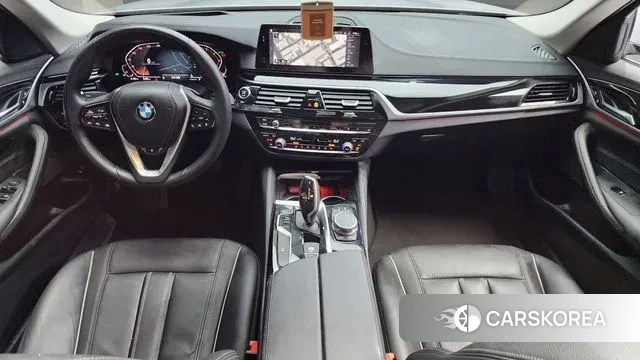 BMW 5 Series (G30) id 3171083 из Кореи 17