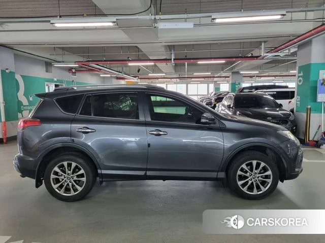 Toyota RAV4 id 3921023 из Кореи 16