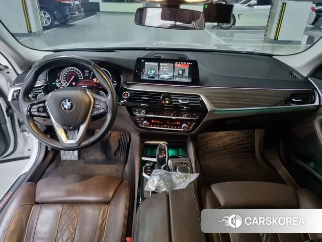 BMW 5 Series (G30) id 2997465 из Кореи 17