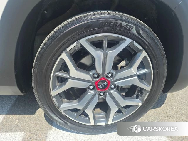 Kia Seltos id 4224699 из Кореи 17