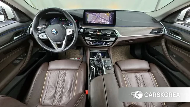 BMW 5 Series (G30) id 3054643 из Кореи 17