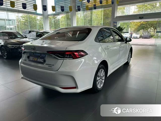 Toyota Corolla id 4241476 из Китая 8