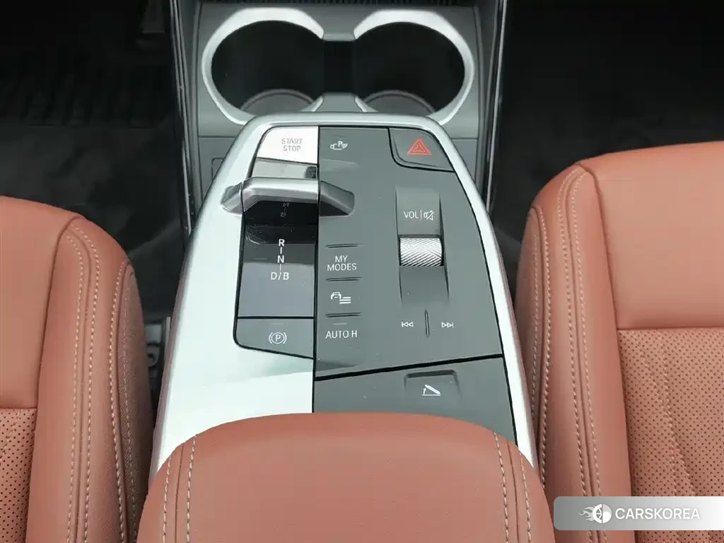 BMW iX1 id 4617207 из Китая 7