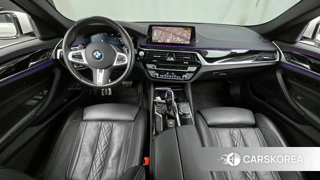 BMW 5 Series (G30) id 3924514 из Кореи 17