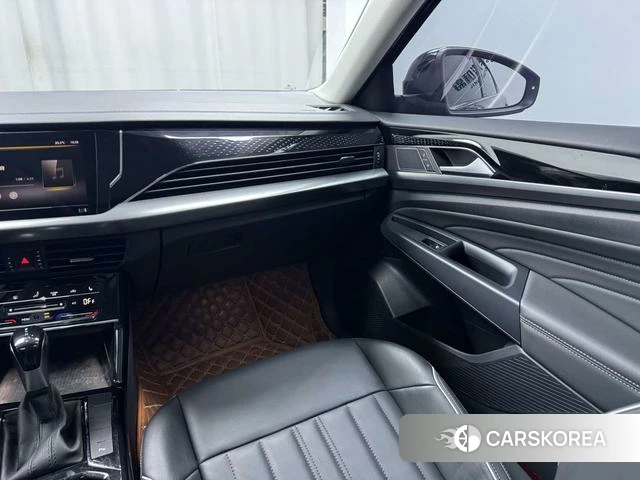 Volkswagen Passat id 4290576 из Китая 9