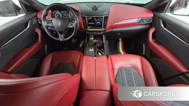 Maserati Levante id 3075116 из Кореи 17