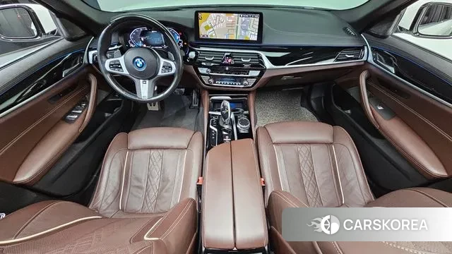 BMW 5 Series (G30) id 3639341 из Кореи 17