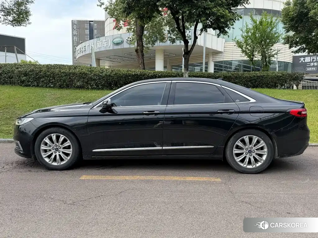 Ford Taurus id 4622757 из Китая 11