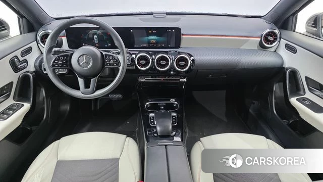 Mercedes-Benz A-Class W177 id 3807813 из Кореи 17